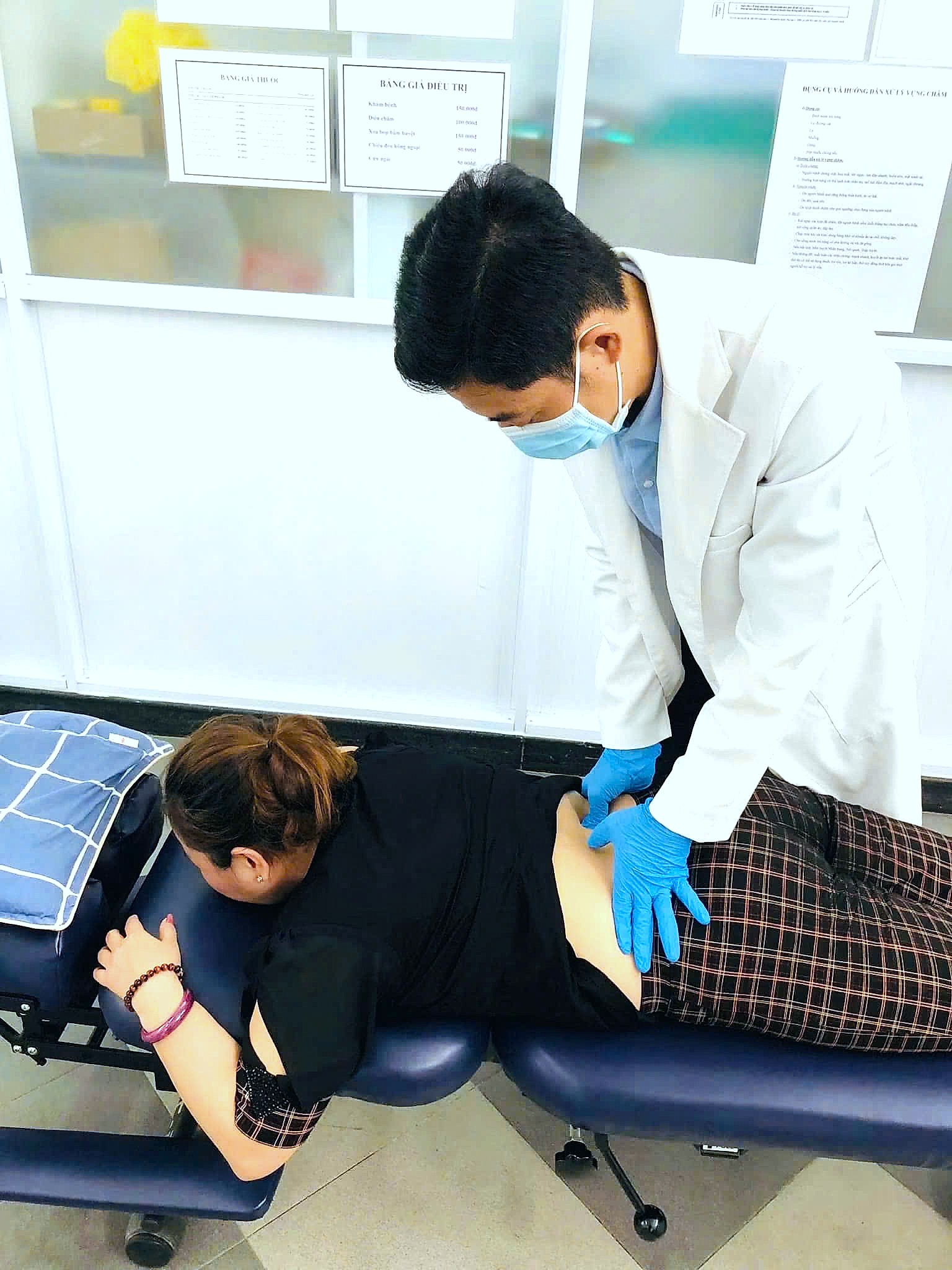 Điều trị tại Đông Y Hoàng Phú